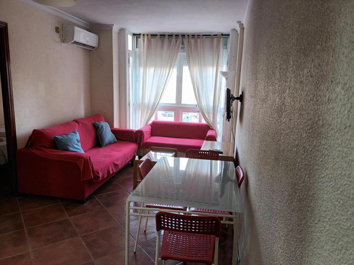 Apartamentos Vialia Sol Y Playa Малага Екстериор снимка