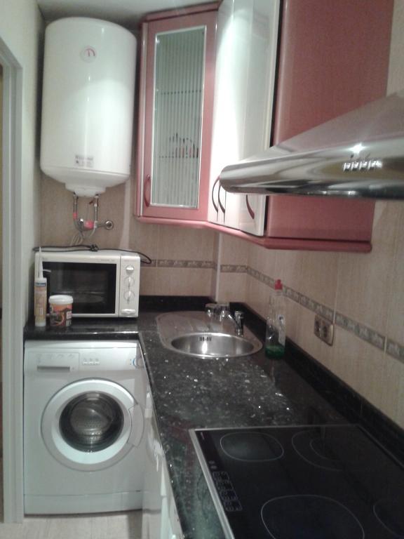 Apartamentos Vialia Sol Y Playa Малага Екстериор снимка