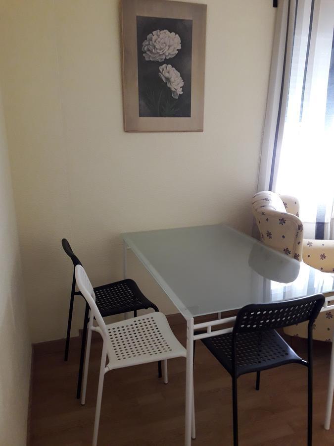 Apartamentos Vialia Sol Y Playa Малага Екстериор снимка